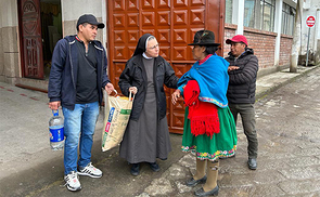 Sr. Klara Maria Falzberger vor Ort